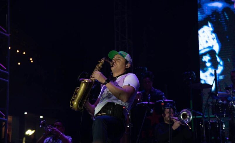 EL LATÍN SKA DE PANTEÓN ROCOCÓ SE APODERÓ DE LA FENAE