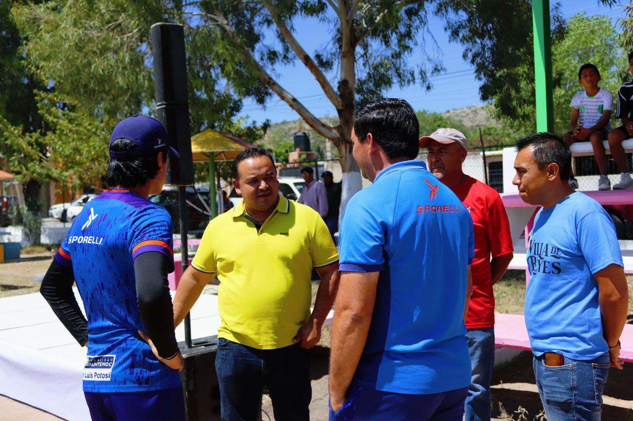 VILLA DE REYES CELEBRA LA PASIÓN POR EL DEPORTE CON INAUGURACIÓN DEL CAMPO DE PASTO DE FÚTBOL