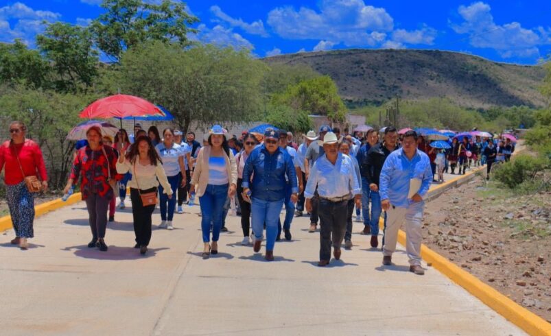 LA YERBABUENA CAMINA HACÍA EL PROGRESO CON PAVIMENTACIÓN DE LA CALLE EMILIANO ZAPATA