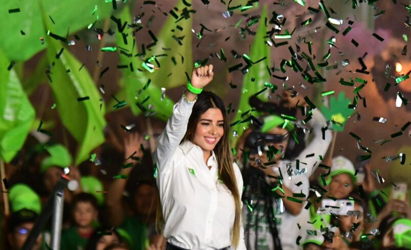 MULTITUDINARIO CIERRE DE CAMPAÑA SENATORIAL DE RUTH GONZÁLEZ