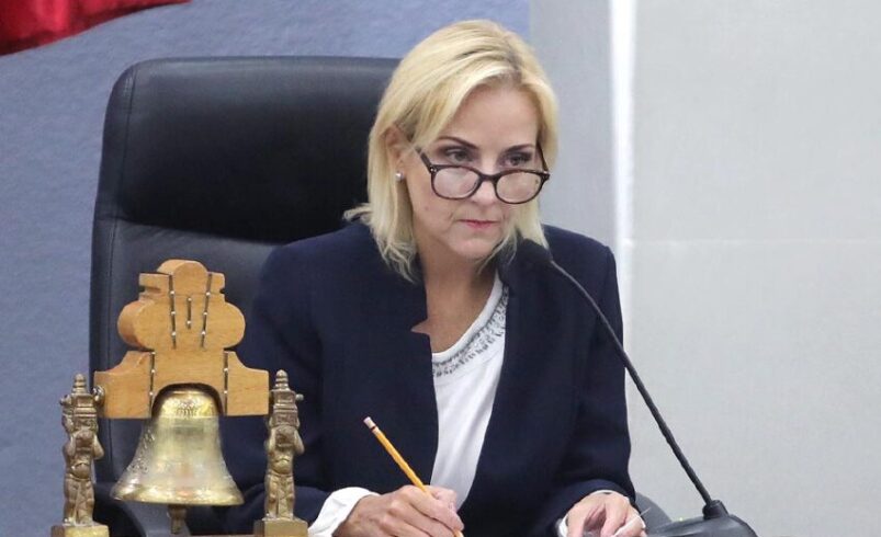 ¿ARANZA PUENTE SE BAJA DE LA BOLETA?