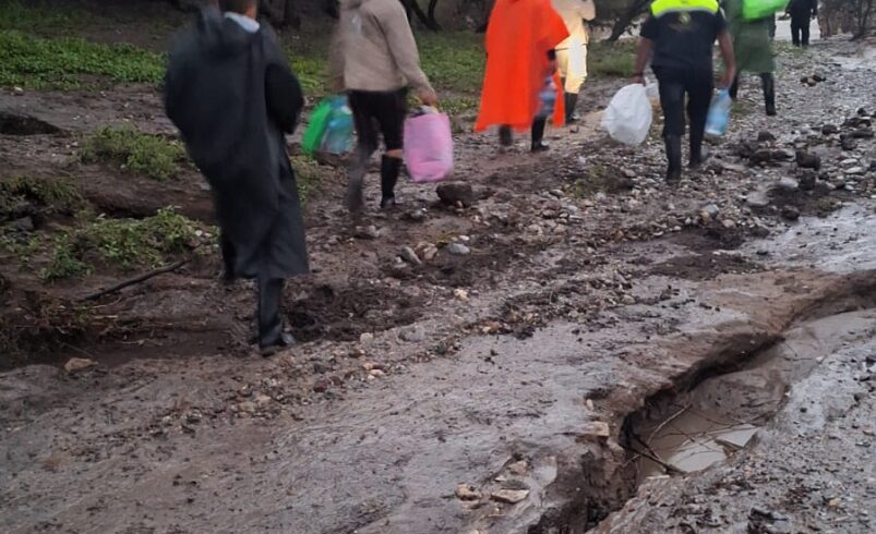 PROTECCIÓN CIVIL ESTATAL BRINDÓ APOYO A FAMILIAS DE LAS CUATRO REGIONES 