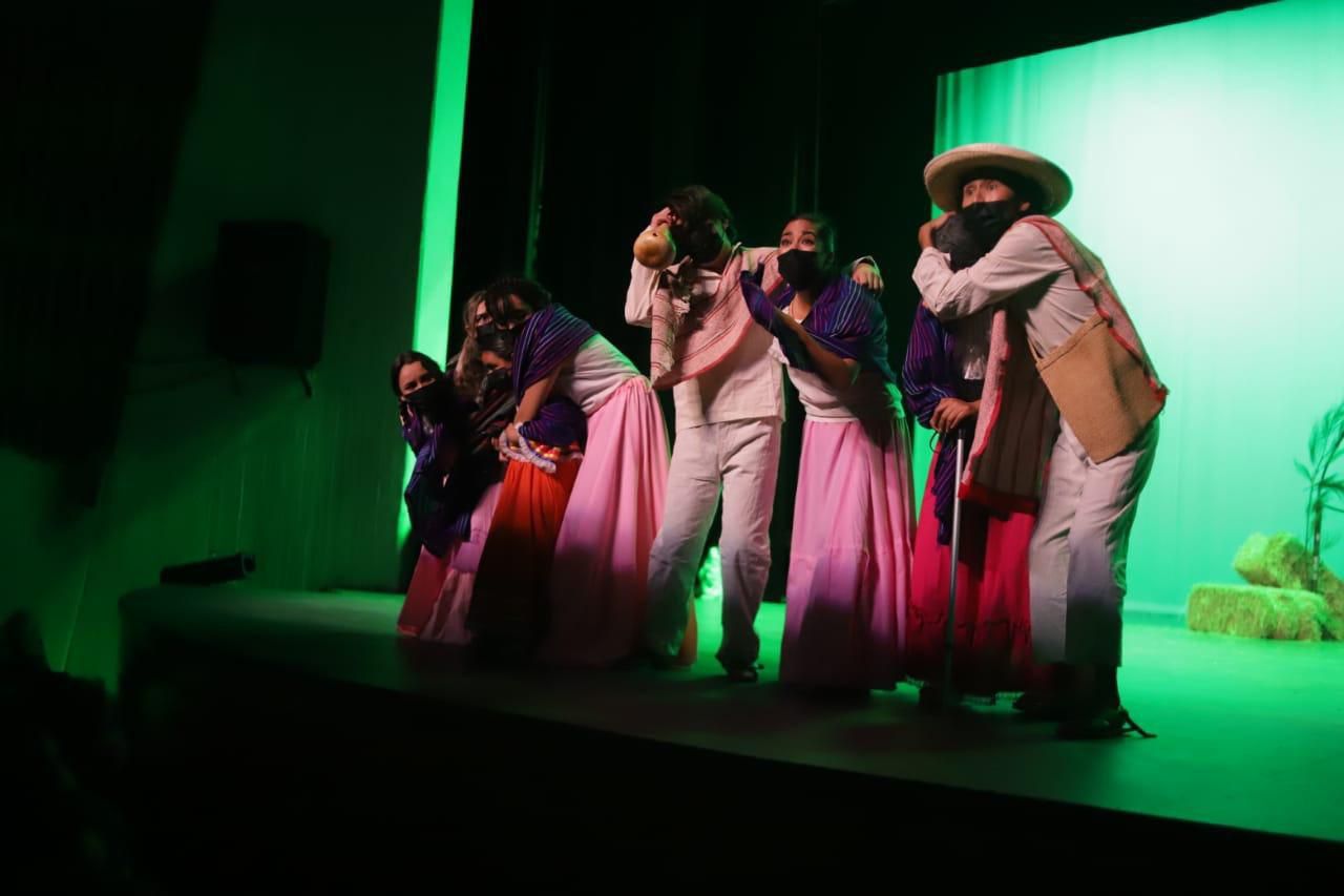 EL EJECUTIVO ESTATAL FOMENTA TRADICIONES CON PASTORELA NAVIDEÑA