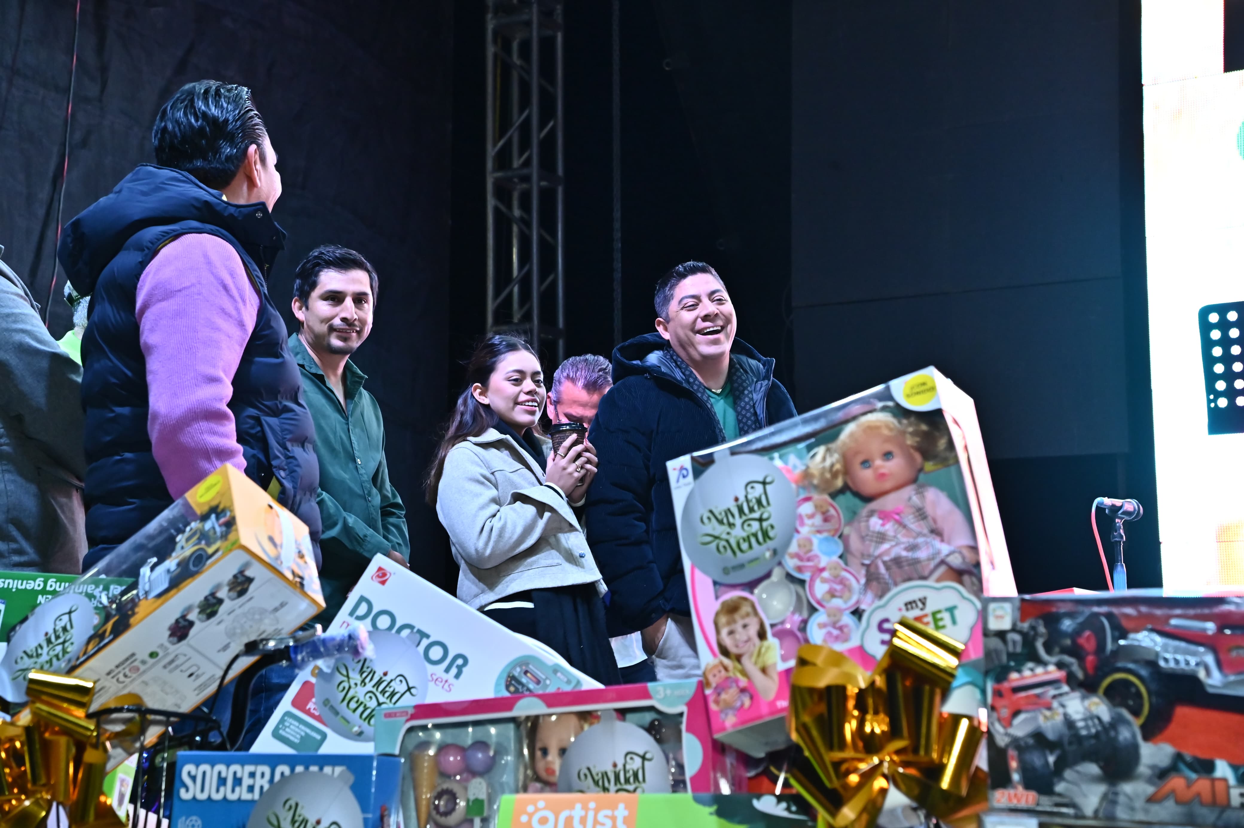 FAMILIAS DEL ALTIPLANO CELEBRAN POSADAS NAVIDEÑAS 