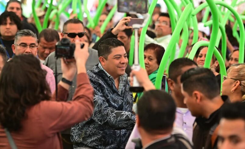 SOLEDENSES AGRADECEN A RICARDO GALLARDO POR NUEVAS VIALIDADES