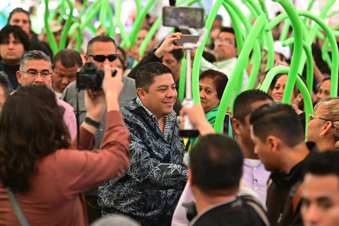 SOLEDENSES AGRADECEN A RICARDO GALLARDO POR NUEVAS VIALIDADES