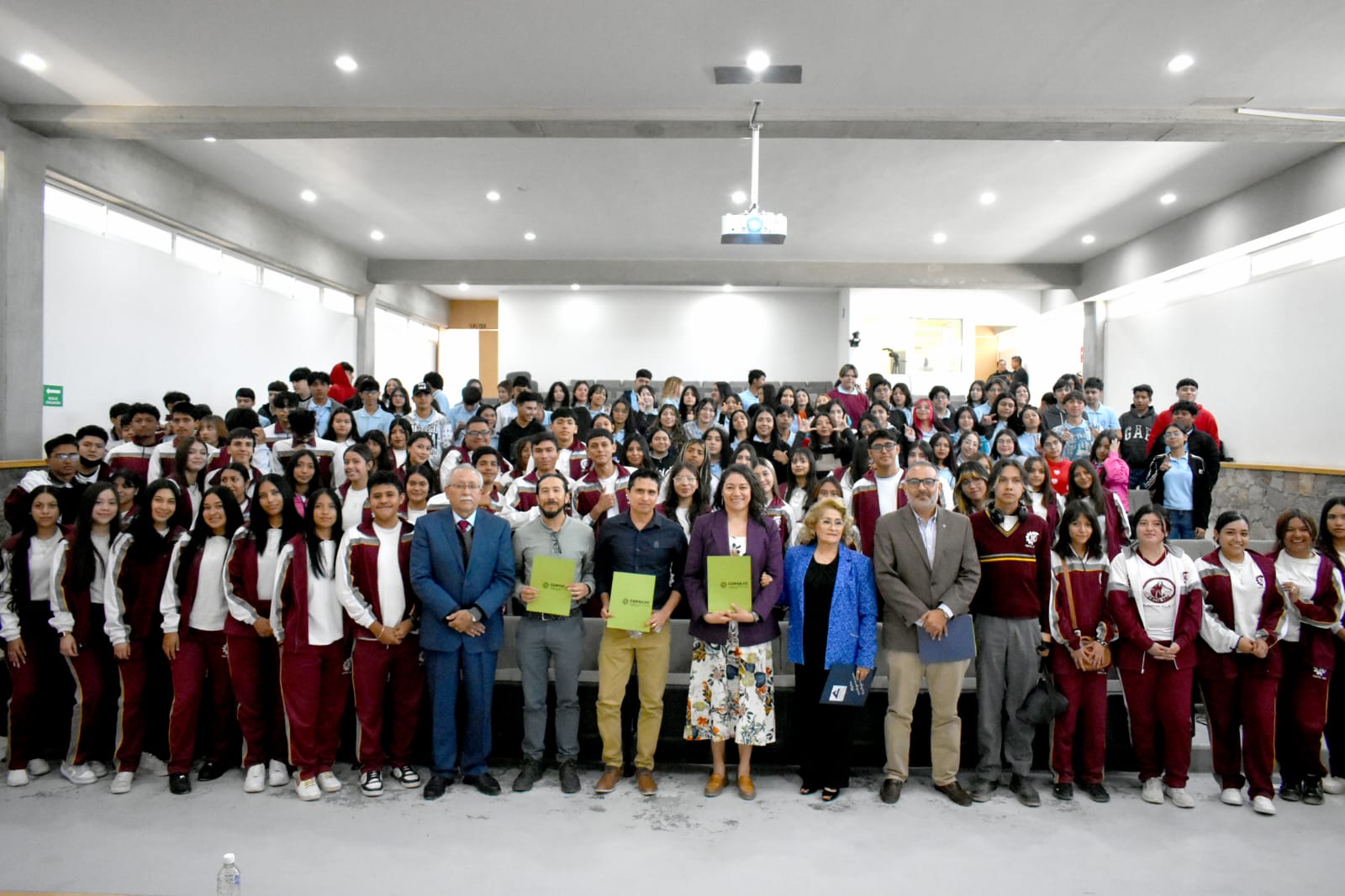 COPOCYT INSPIRA A JÓVENES DEL ALTIPLANO