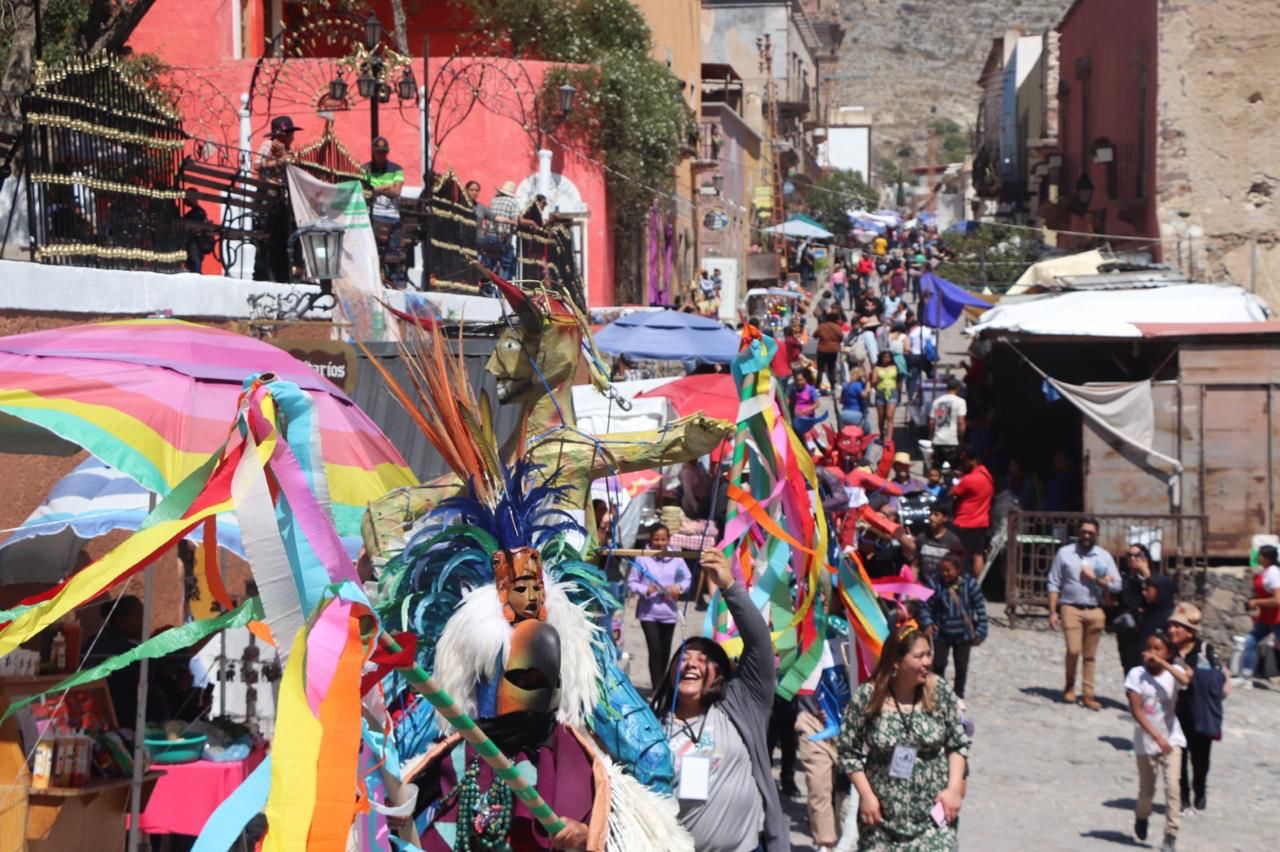 HISTORIA Y MISTICISMO SE VIVIÓ CON QUEMA DE JUDAS EN REAL DE CATORCE
