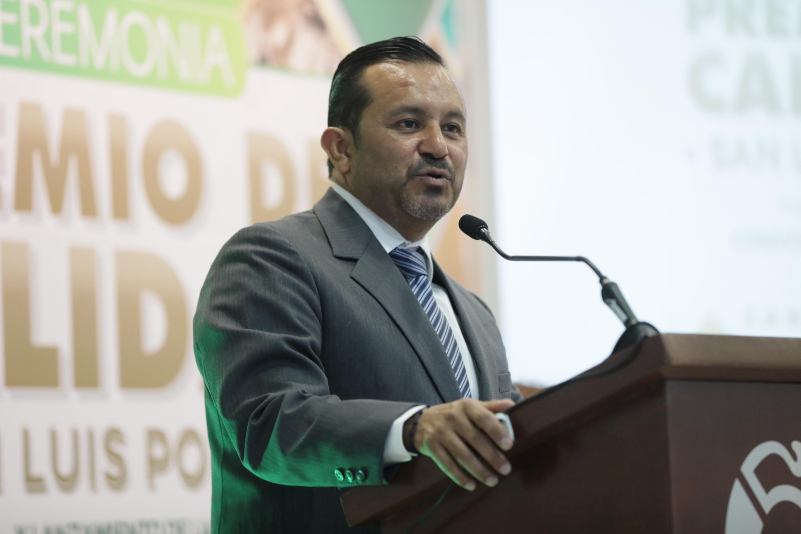 EJECUTIVO ESTATAL RESPALDA AL SECTOR EMPRESARIAL POTOSINO