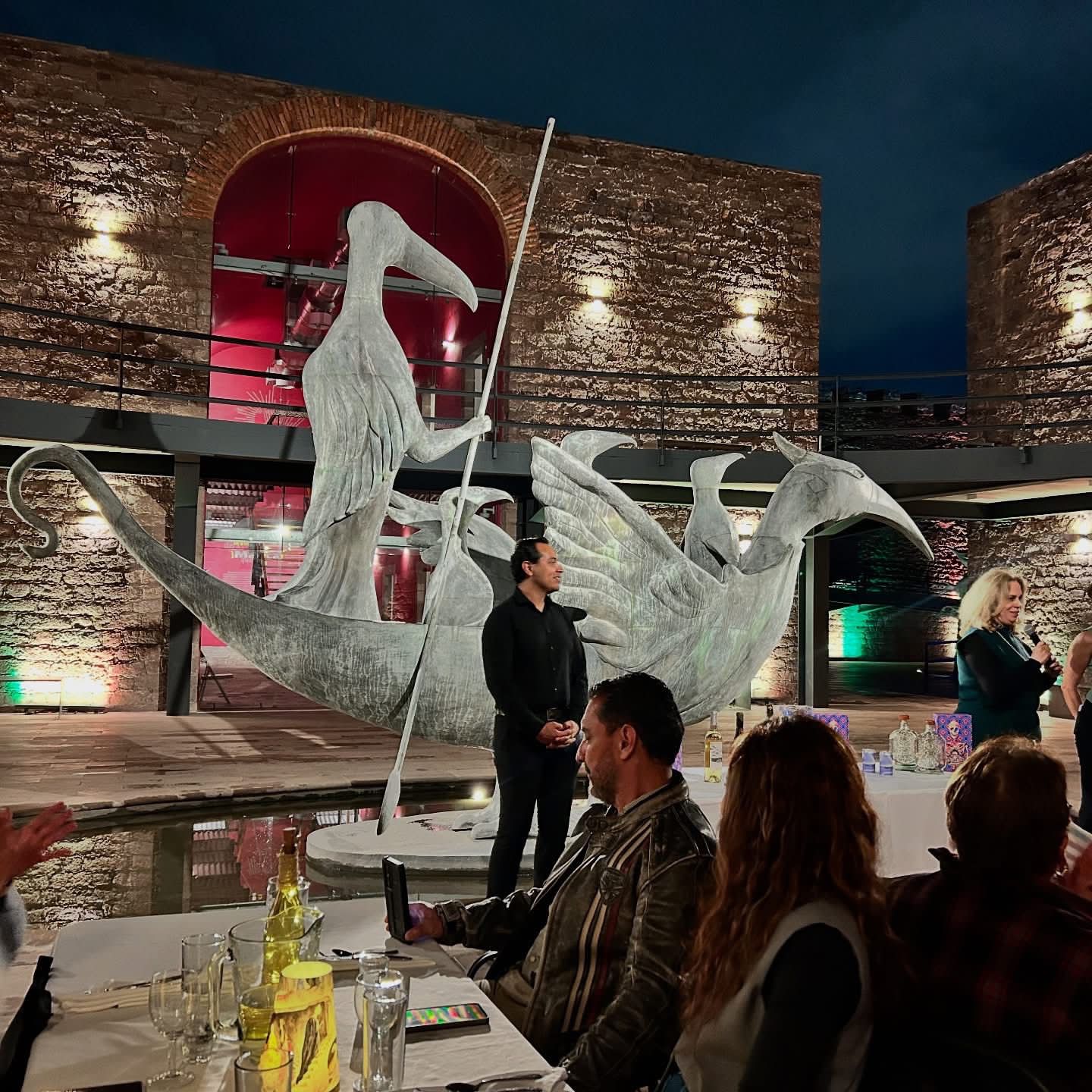 EXITOSA CENA-MARIDAJE SURREALISTA EN EL MUSEO LEONORA CARRINGTON