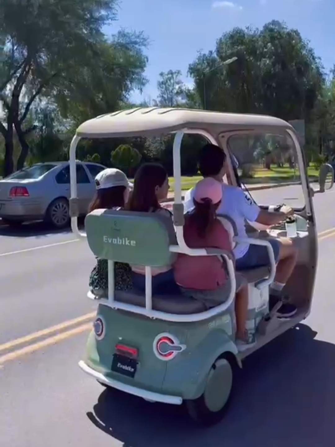 FAMILIAS POTOSINAS VIVEN LA EMOCIÓN SOBRE RUEDAS