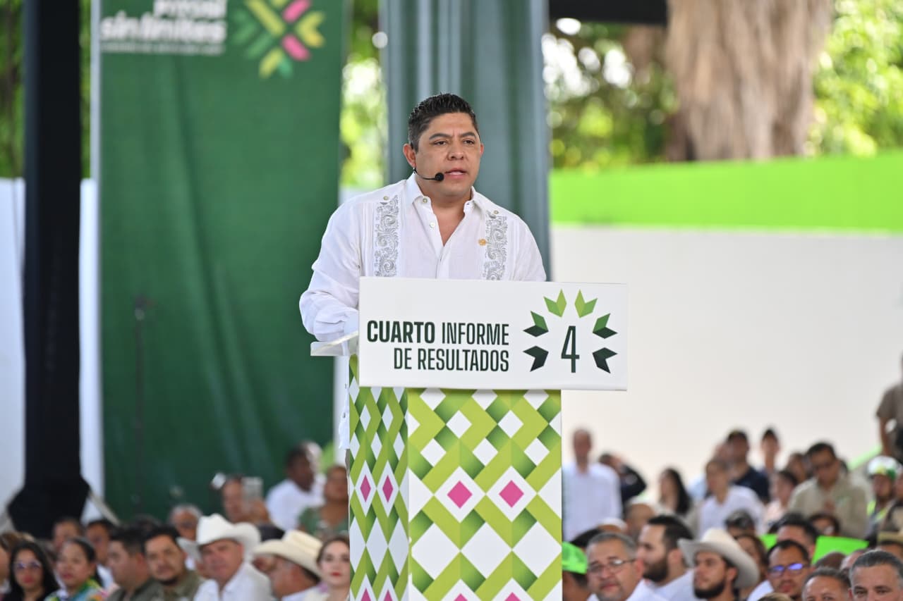 MÁS APOYO SIN LÍMITES REAFIRMA RICARDO GALLARDO EN EL INFORME DESDE TAMAZUNCHALE