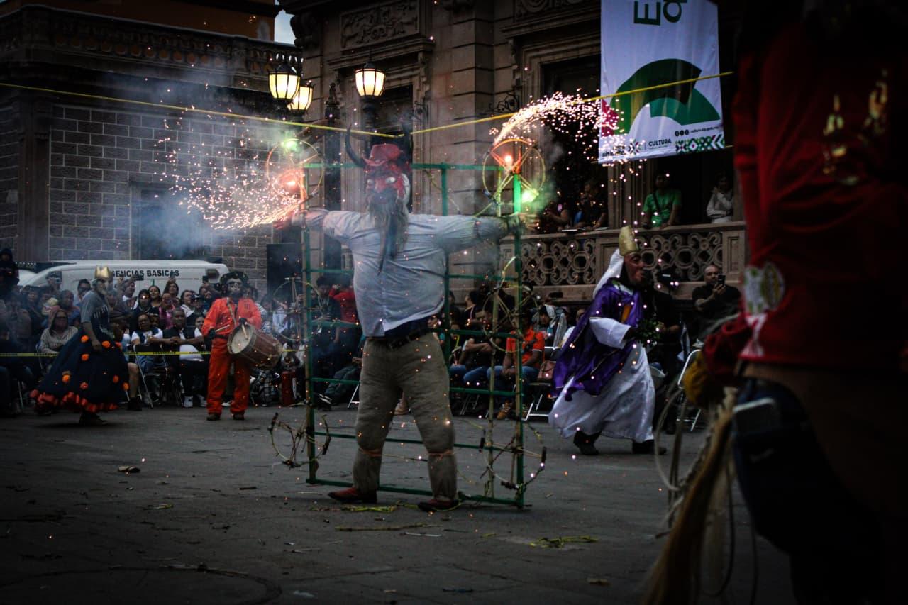 LOS DIABLOS DE LA HUASTECA Y ZONA MEDIA, LLENAN DE VIDA EL CENTRO HISTÓRICO.