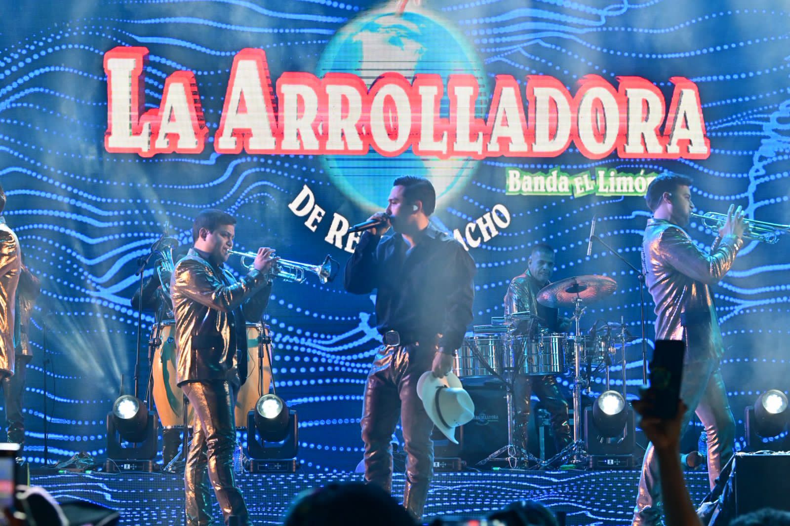 RICARDO GALLARDO CLAUSURA LA MÁXIMA FIESTA SOLEDENSE