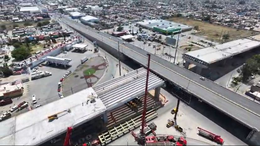 CONTINÚAN CIERRES VIALES POR MONTAJE DE TRABES EN PUENTE BULEVAR VALLE DE LOS FANTASMAS