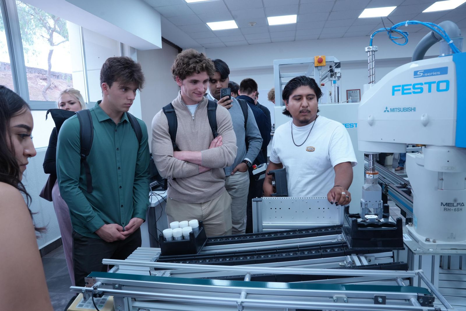 UNIVERSIDAD POLITÉCNICA FORTALECE EDUCACIÓN TECNOLÓGICA Y POSGRADOS