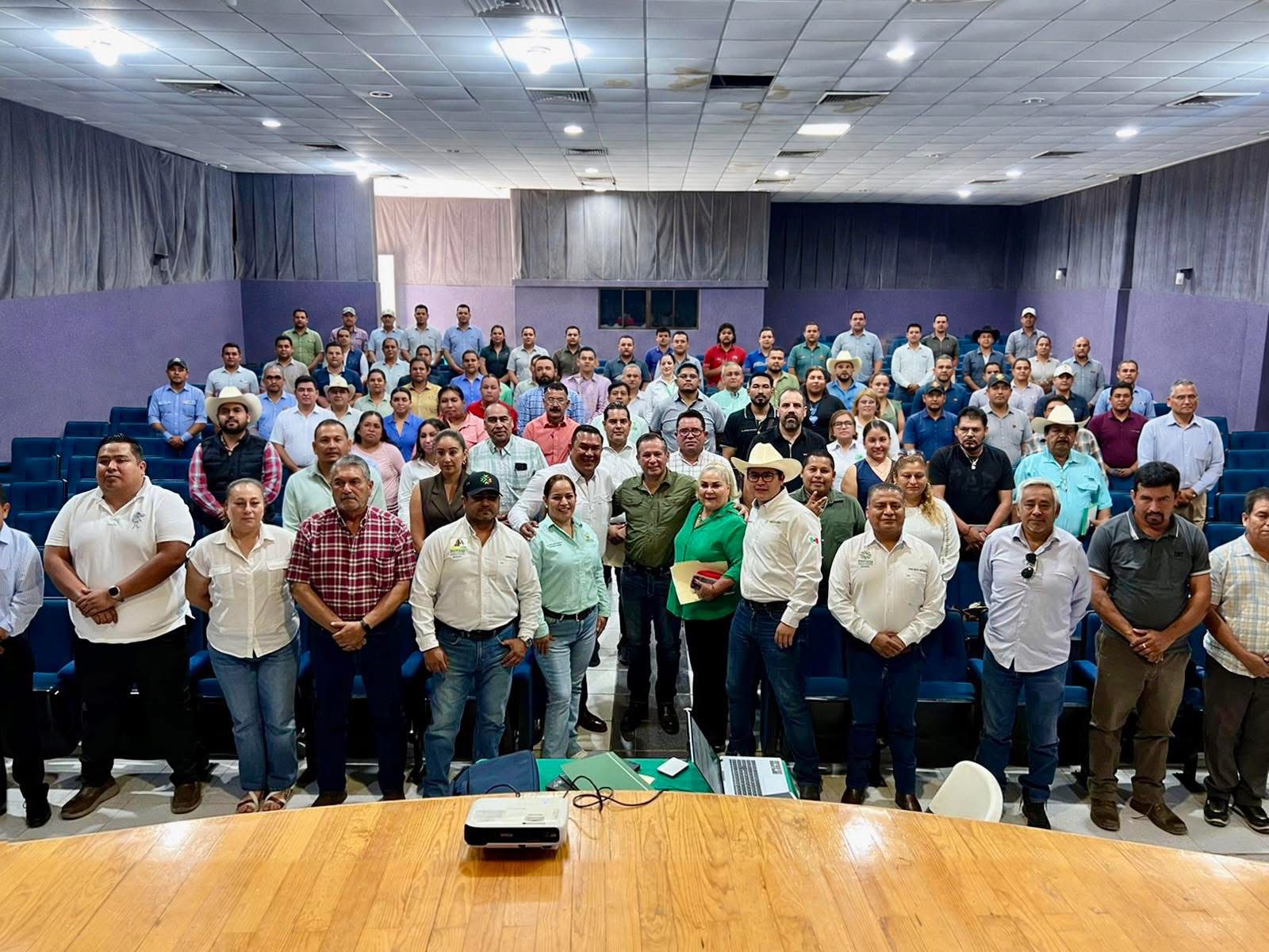GOBIERNO ESTATAL REFUERZA SANIDAD ANIMAL EN LAS CUATRO REGIONES